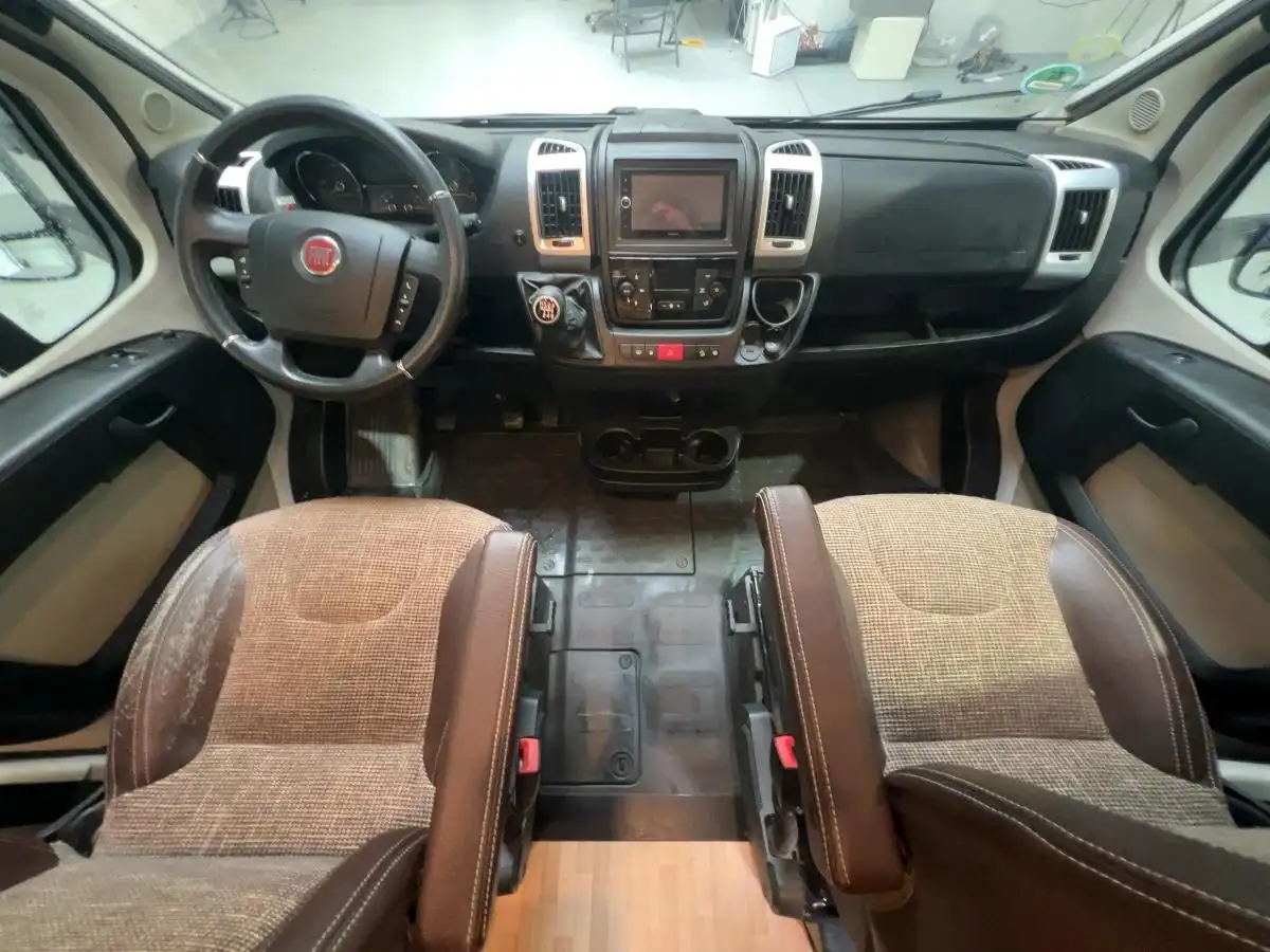 LMC Cruiser Comfortline  T 732 G  - Ansicht 6